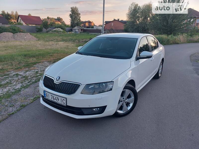 Седан Skoda Octavia 2015 в Киеве