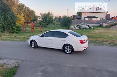 Седан Skoda Octavia 2015 в Киеве