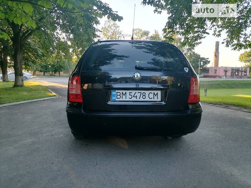 Универсал Skoda Octavia 2009 в Ромнах