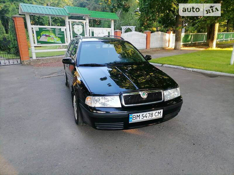 Универсал Skoda Octavia 2009 в Ромнах