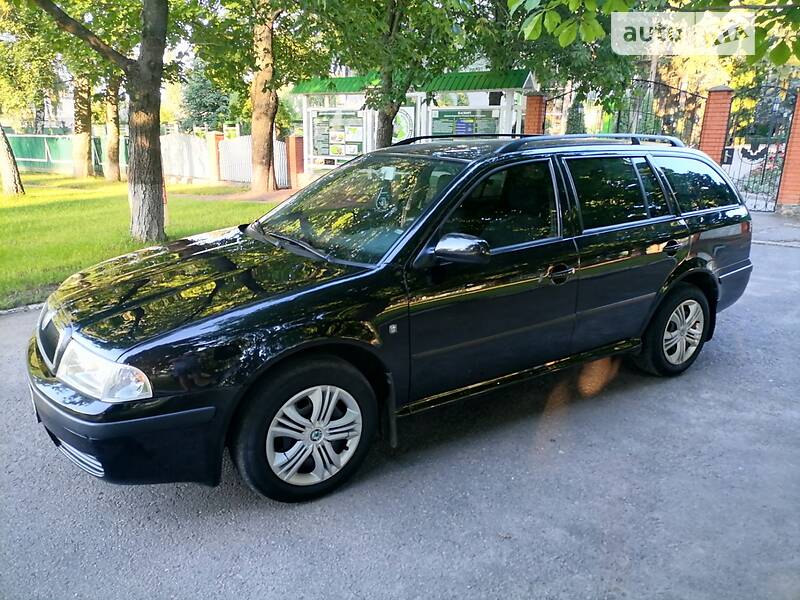 Универсал Skoda Octavia 2009 в Ромнах