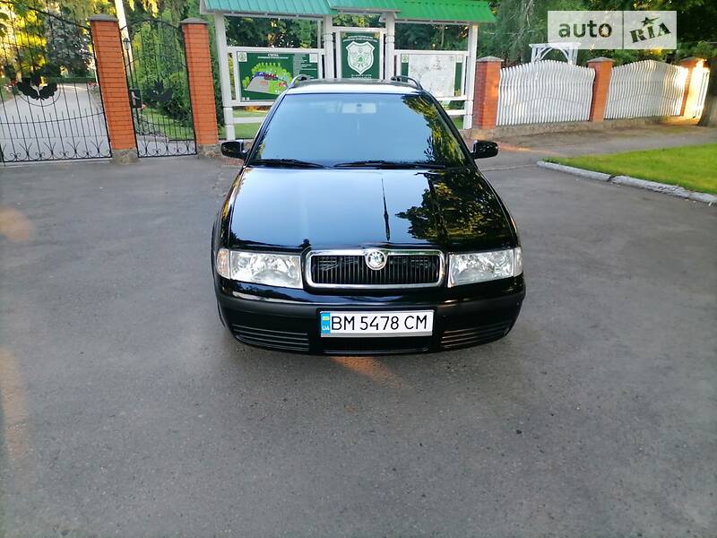 Универсал Skoda Octavia 2009 в Ромнах