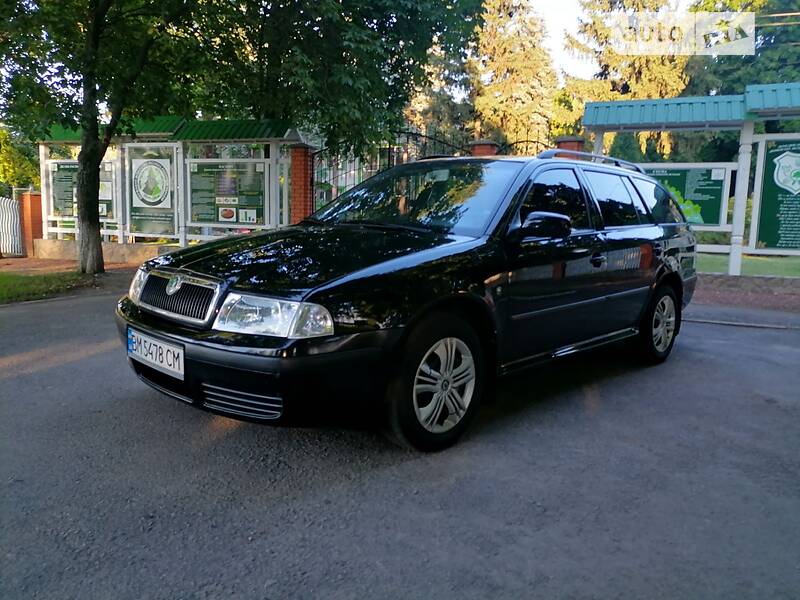 Универсал Skoda Octavia 2009 в Ромнах