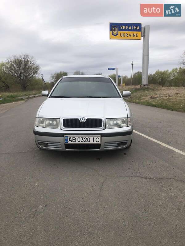 Лифтбек Skoda Octavia 2001 в 