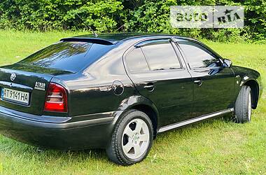Хэтчбек Skoda Octavia 2004 в 