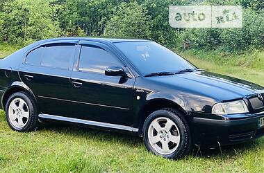 Хэтчбек Skoda Octavia 2004 в 