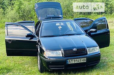 Хэтчбек Skoda Octavia 2004 в 