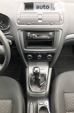 Хэтчбек Skoda Octavia 2010 в 