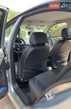 Лифтбек Skoda Octavia 2004 в 