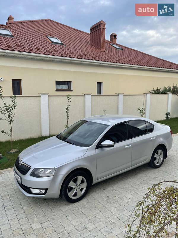 Лифтбек Skoda Octavia 2014 в Одессе