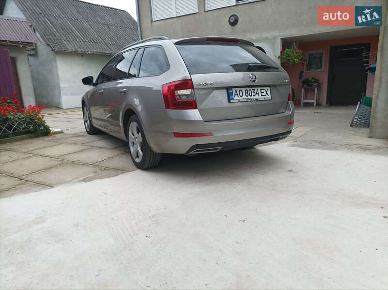 Універсал Skoda Octavia 2014 в Ужгороді