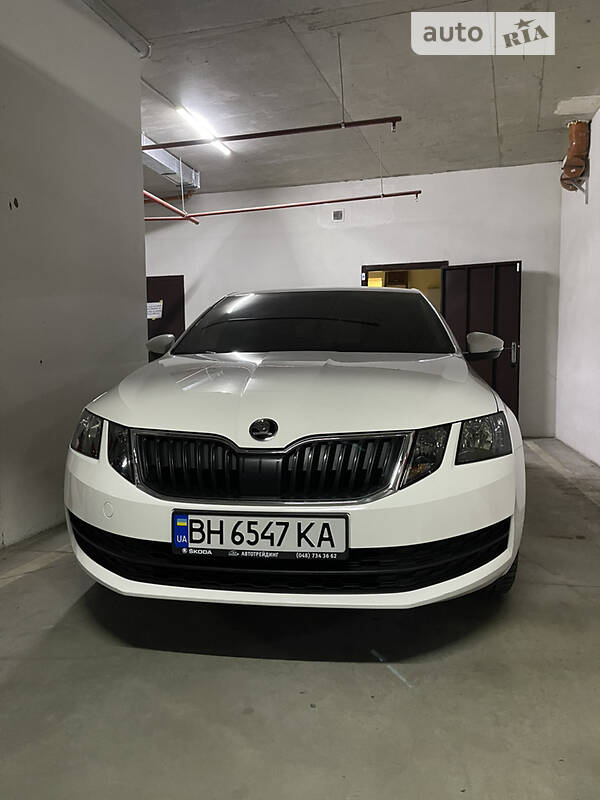 Лифтбек Skoda Octavia 2019 в Одессе