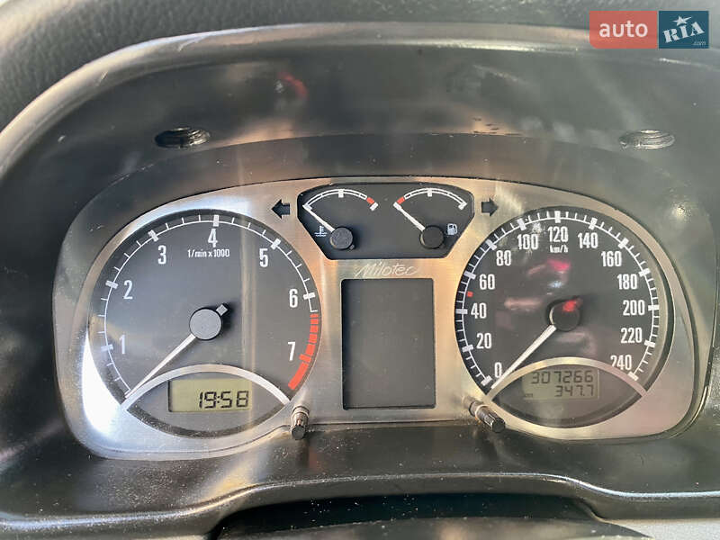 Універсал Skoda Octavia 2000 в Ужгороді