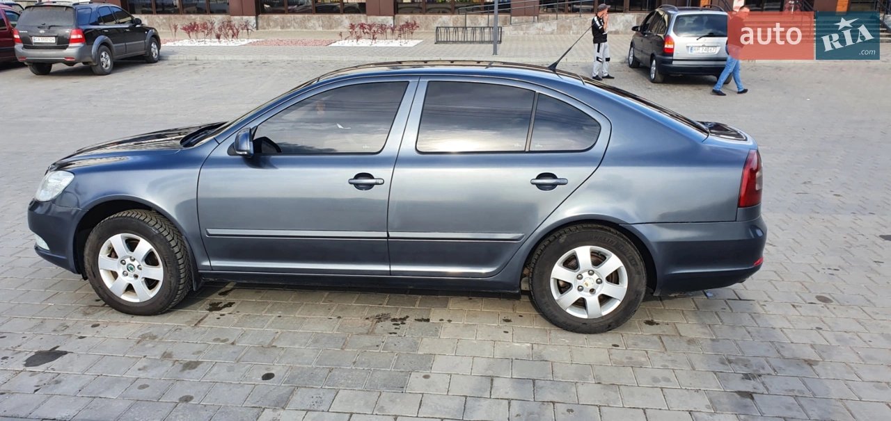2010 Skoda Octavia - мініатюра 52
