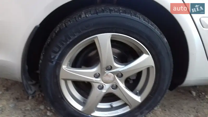 Skoda Octavia 2011 VIN TMBHT61Z8B2093920 фото оголошення 32 з 73