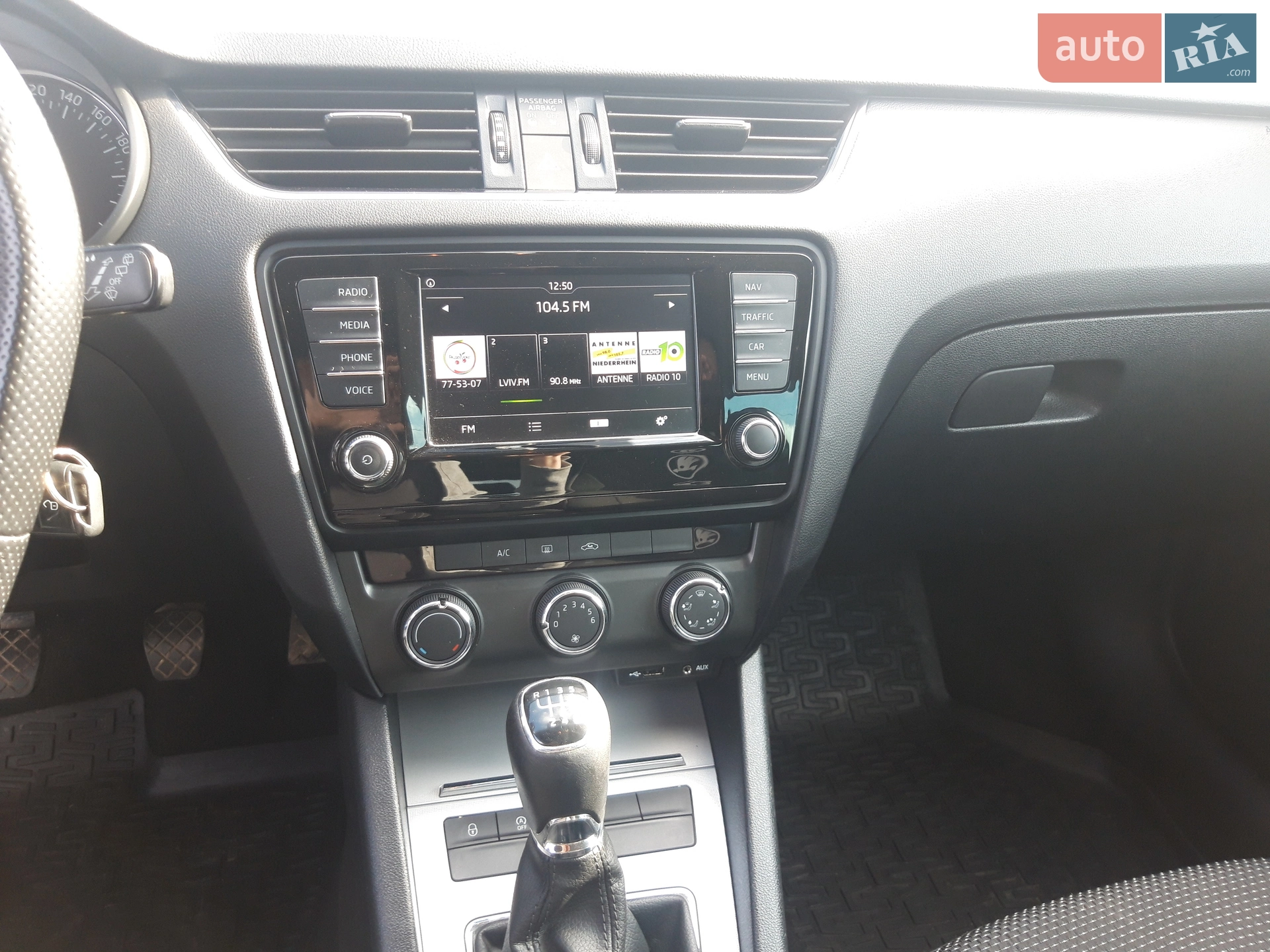 2016 Skoda Octavia - мініатюра 15