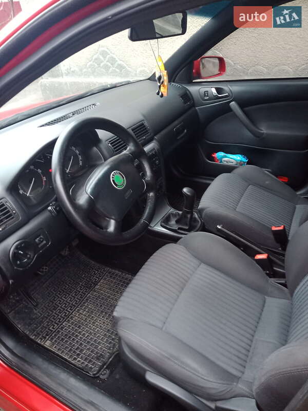 Лифтбек Skoda Octavia 2008 в Саврани