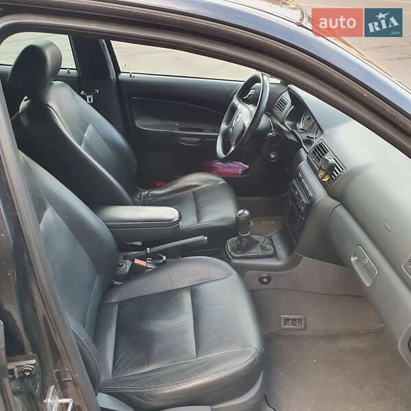 Ліфтбек Skoda Octavia 2003 в Ужгороді