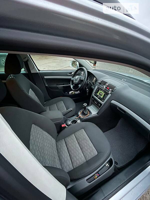 Универсал Skoda Octavia 2012 в Южноукраинске