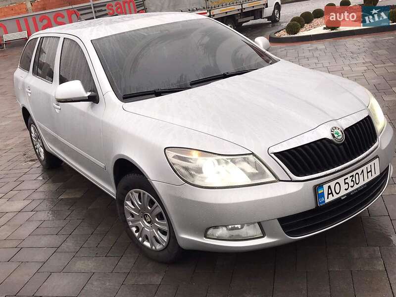 Универсал Skoda Octavia 2010 в 