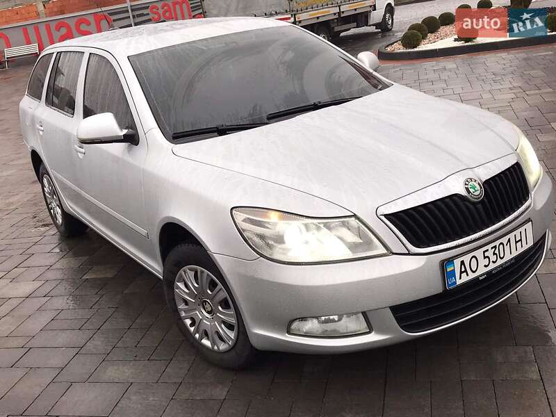 Универсал Skoda Octavia 2010 в Хусте