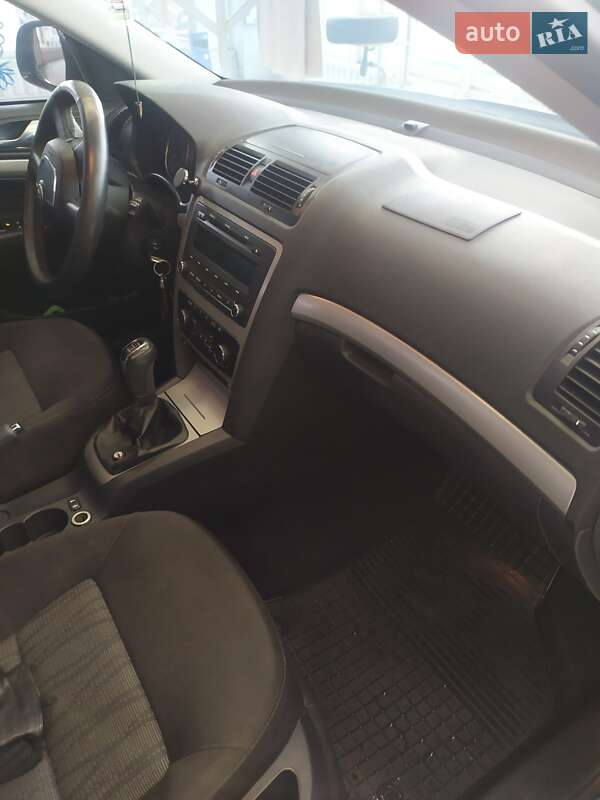 Ліфтбек Skoda Octavia 2011 в Миколаєві