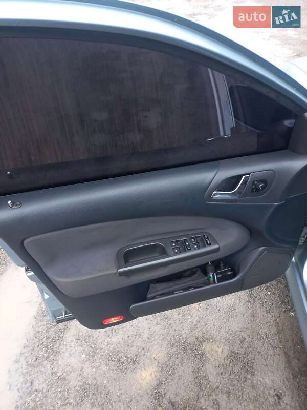 Универсал Skoda Octavia 2003 в Полтаве