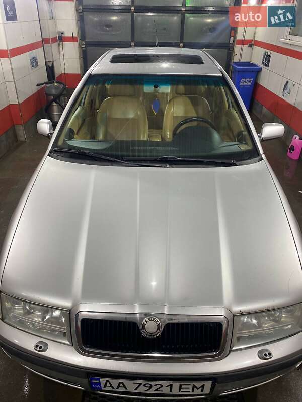 Ліфтбек Skoda Octavia 2000 в Львові