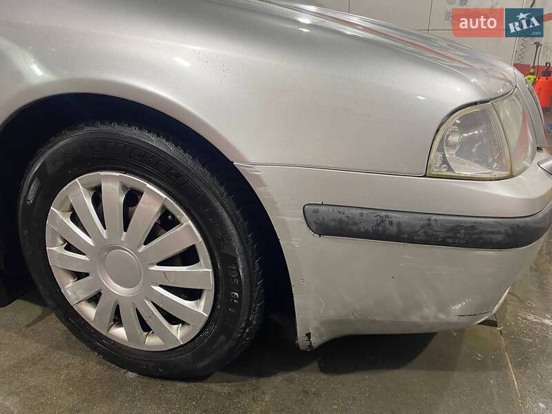 Ліфтбек Skoda Octavia 2000 в Львові