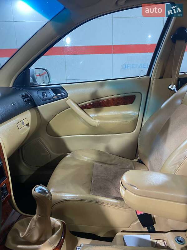 Ліфтбек Skoda Octavia 2000 в Львові