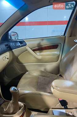 Лифтбек Skoda Octavia 2000 в 