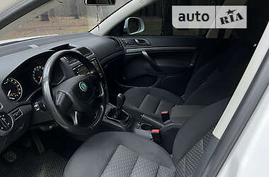 Лифтбек Skoda Octavia 2012 в 