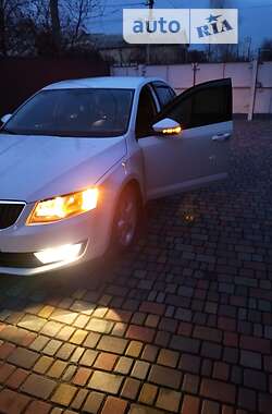 Лифтбек Skoda Octavia 2014 в Днепре