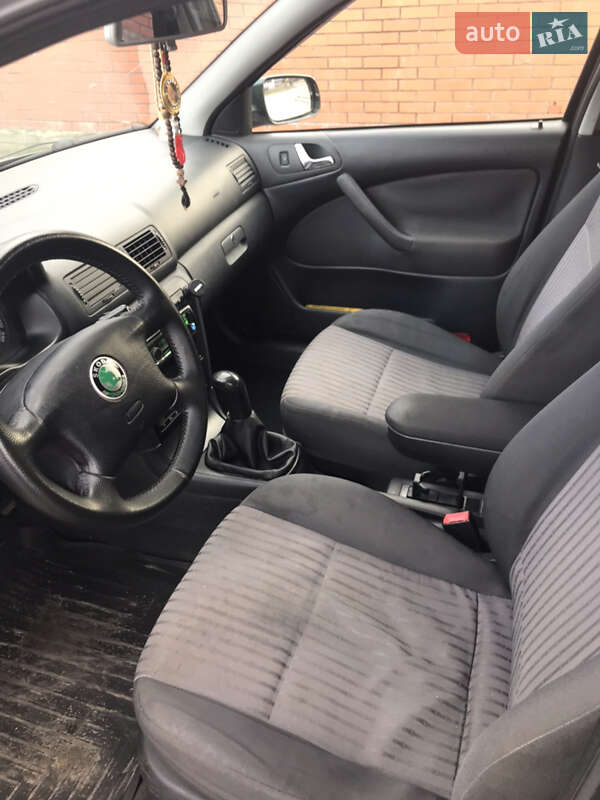 Ліфтбек Skoda Octavia 2002 в Гадячі