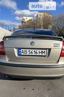 Лифтбек Skoda Octavia 2005 в 