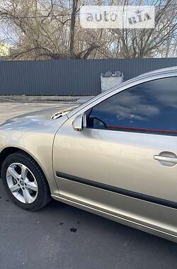 Лифтбек Skoda Octavia 2005 в 