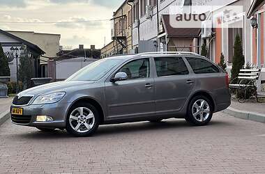 Универсал Skoda Octavia 2012 в Стрые