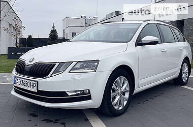 Универсал Skoda Octavia 2018 в Иршаве