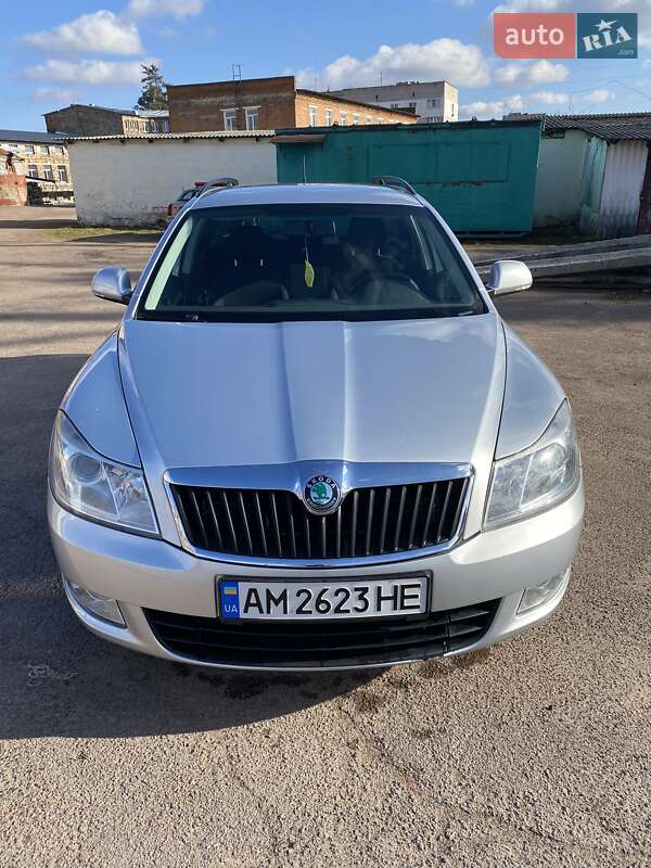 Универсал Skoda Octavia 2012 в Коростене