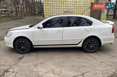 Лифтбек Skoda Octavia 2011 в 
