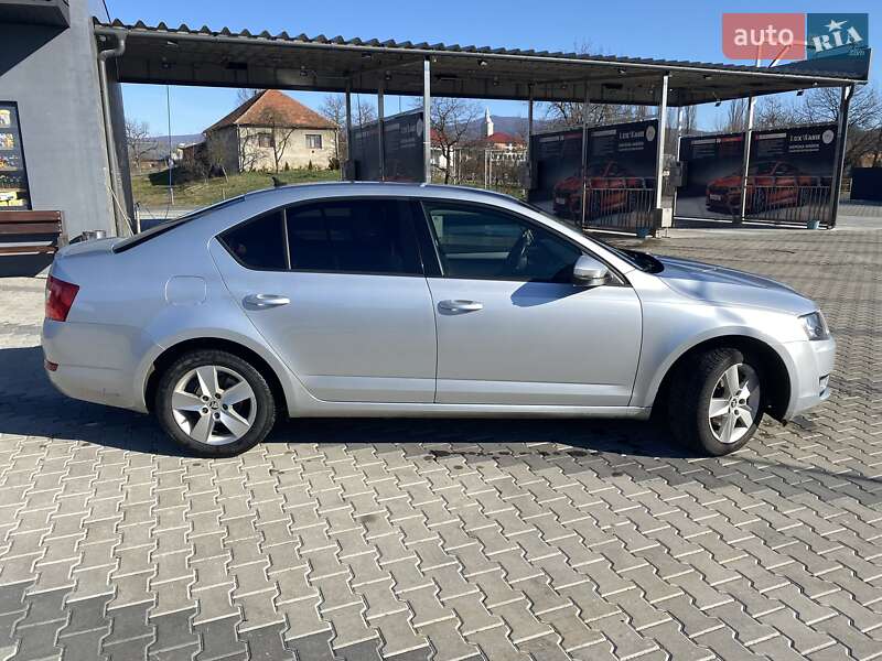 Ліфтбек Skoda Octavia 2015 в Іршаві