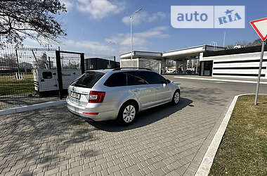 Універсал Skoda Octavia 2013 в Одесі