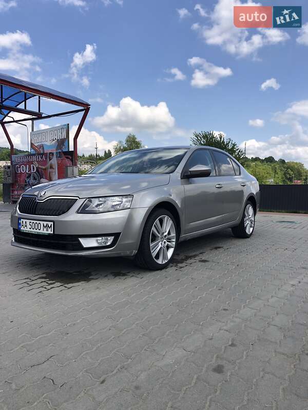 Лифтбек Skoda Octavia 2015 в Хусте