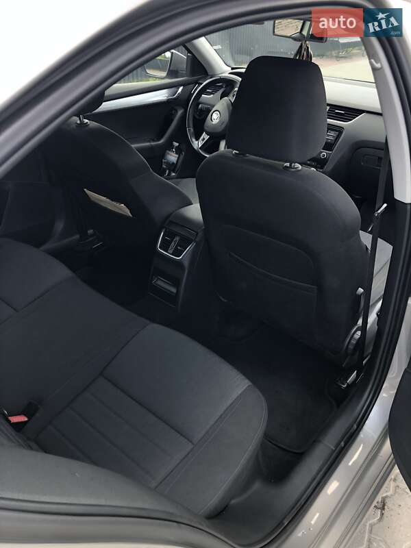 Лифтбек Skoda Octavia 2015 в Хусте