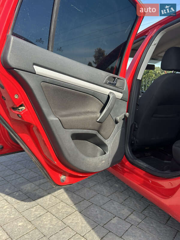 Універсал Skoda Octavia 2013 в Долині