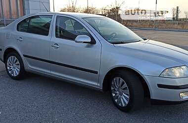 Лифтбек Skoda Octavia 2004 в Запорожье