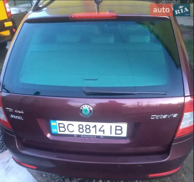 Універсал Skoda Octavia 2012 в 
