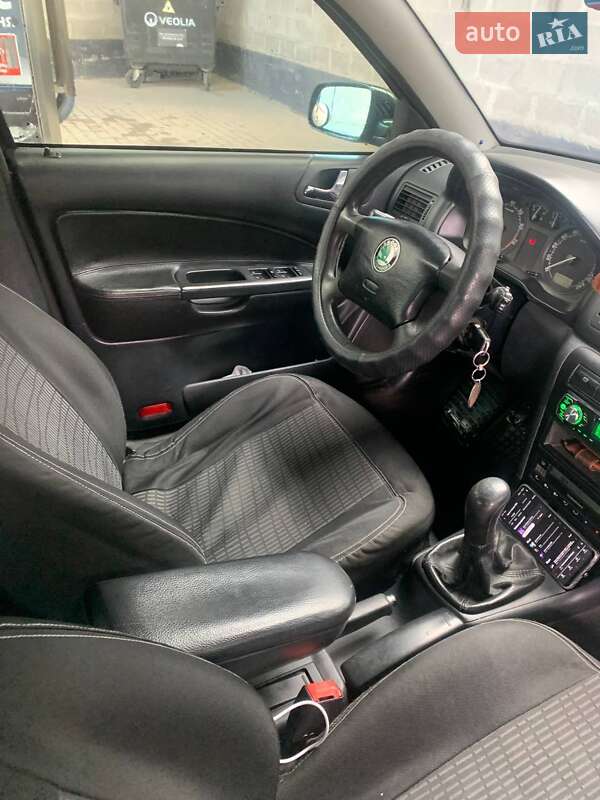 Ліфтбек Skoda Octavia 2003 в Тернополі