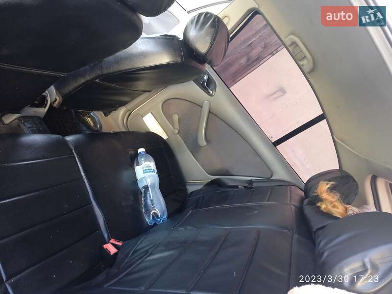 Лифтбек Skoda Octavia 2003 в Путиле