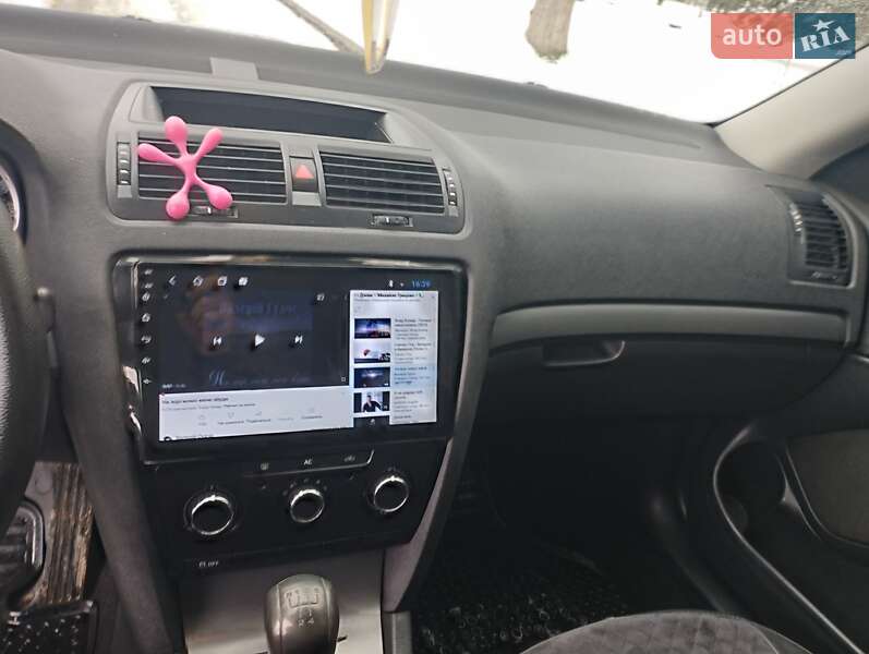 Лифтбек Skoda Octavia 2011 в Долине